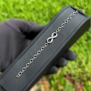 Jewelry Tiffany & and Co 925 sterling silver 7.25” infinity charm bracelet 🐳